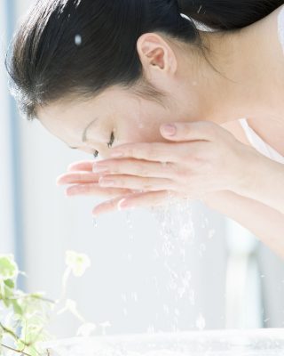 Vì sao bạn nên sử dụng nước vo gạo để chăm sóc da?